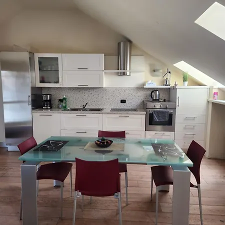 Apartment Central, Big Terrace, Near River *
