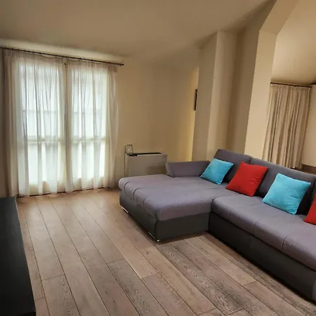 Apartment Central, Big Terrace, Near River *