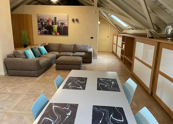 Central, Big Terrace, Near River Apartamento *