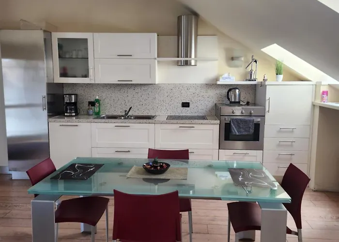 Apartment Central, Big Terrace, Near River *